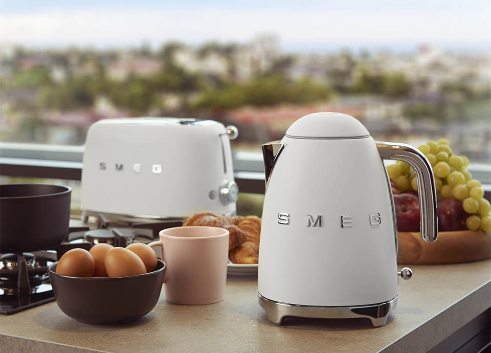 Smeg breakfast sales pack black