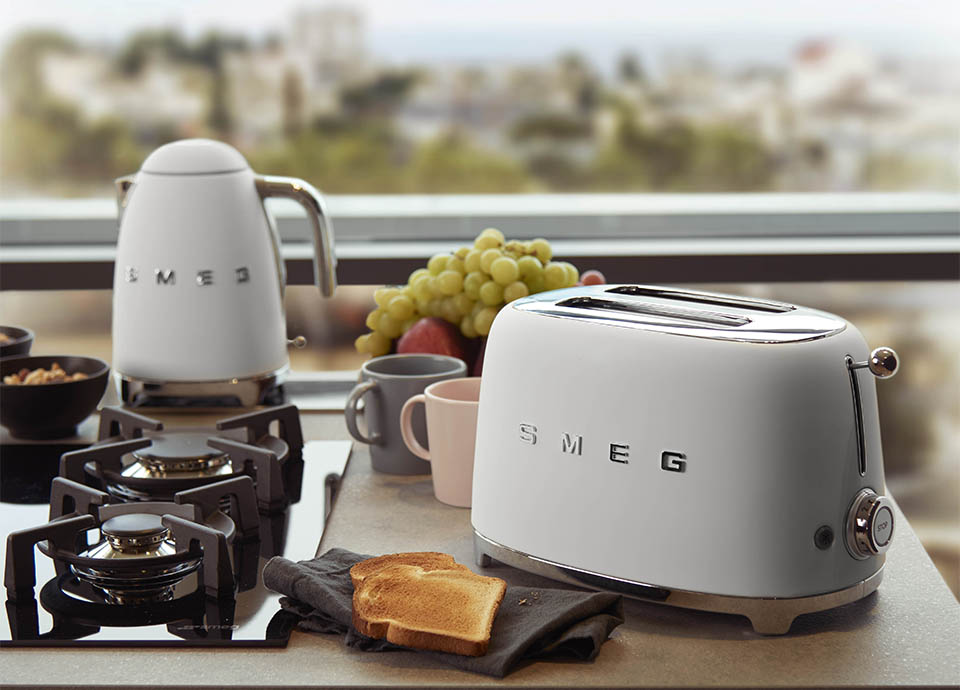 Smeg Slate Grey Kettle & Toaster  Kettle and toaster, Smeg kettle, Kettle  and toaster set