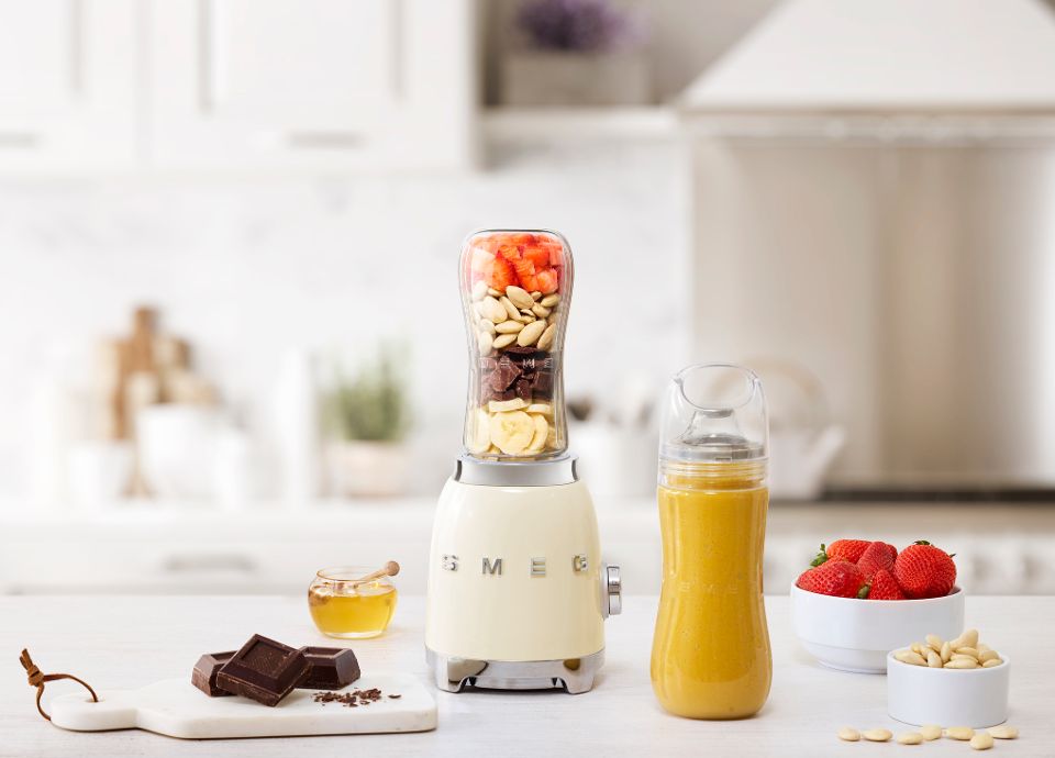 Ontdek de nieuwe personal blender van Smeg