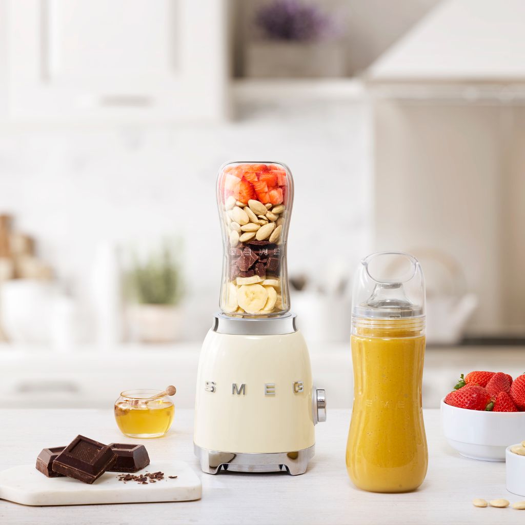 Ontdek de nieuwe personal blender van Smeg