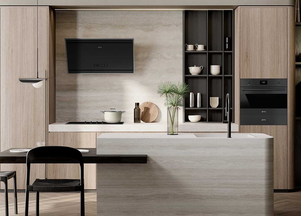 Cucina moderna con set elettrodomestici Smeg