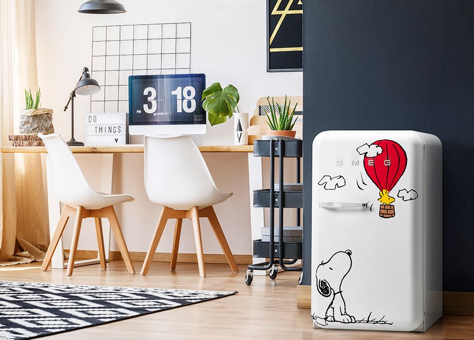 FAB10 fridge Smeg and peanuts snoopy collaboration