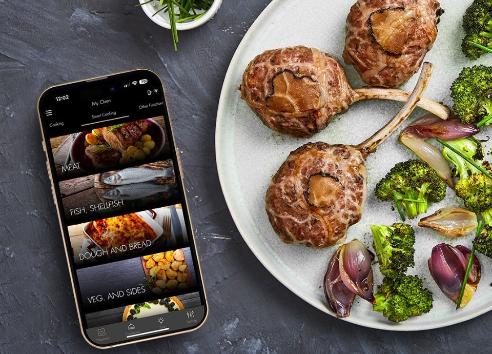 What Are the Key Features of a Smart Oven?