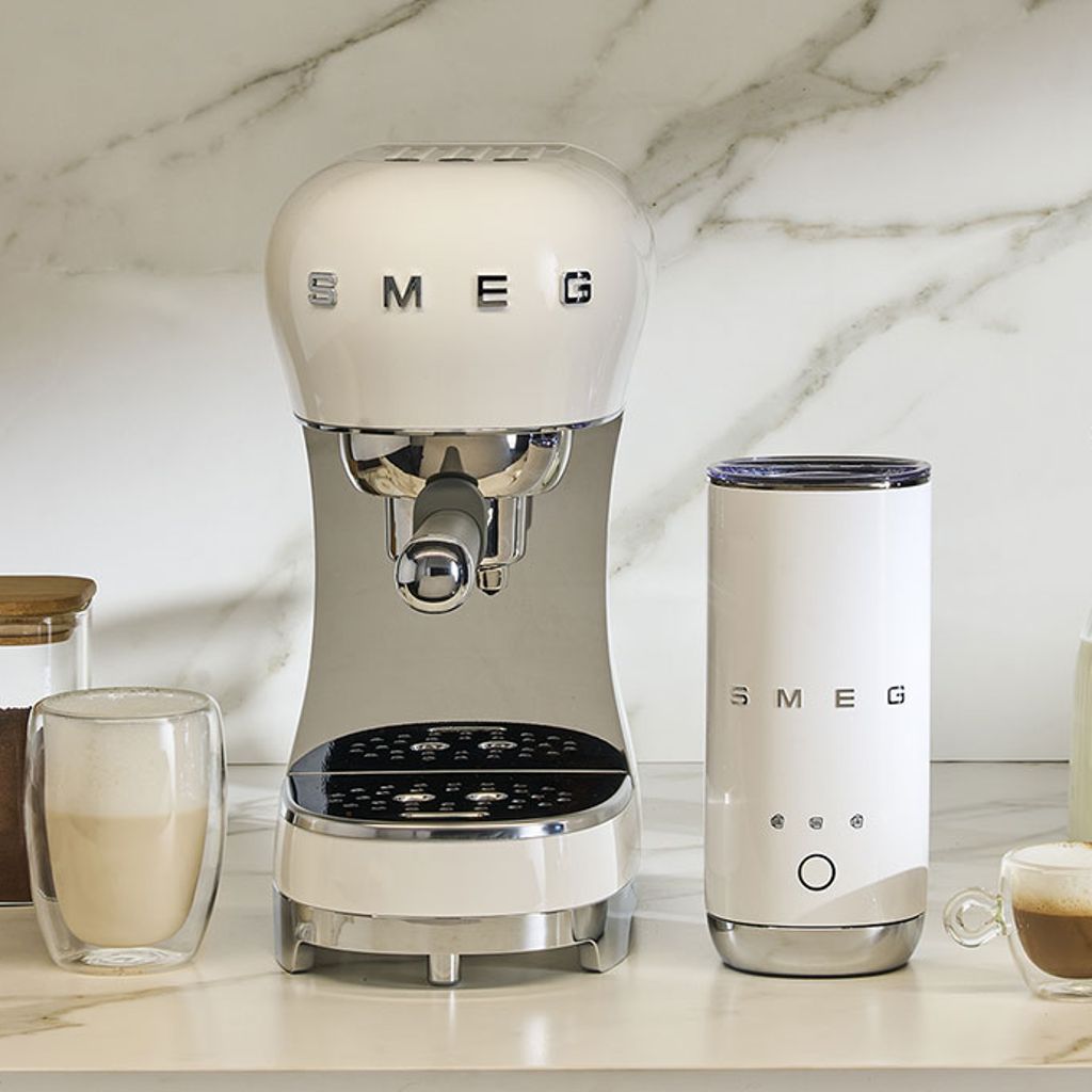 The Smeg Espresso Coffee Machine & Mini Milk Frother Bundle