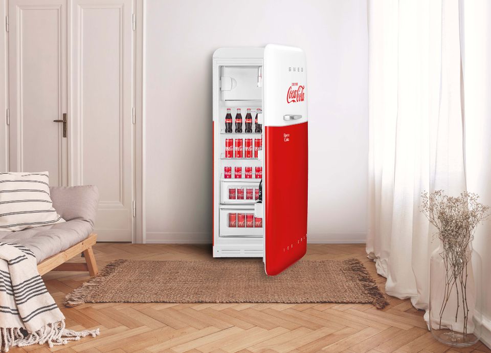 Smeg x Coca-Cola pour un réfrigérateur iconique