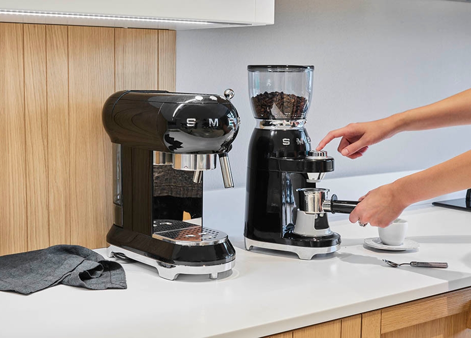 Smeg coffee grinders the perfect accessory
