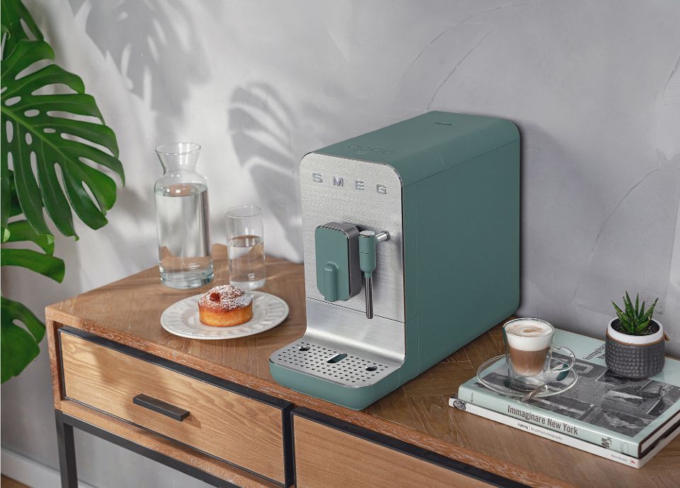 opération commerciale café lavazza machine à café broyeur à café smeg