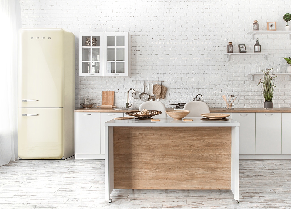 SMEG WELCOMES NEW FAB38 FRIDGE