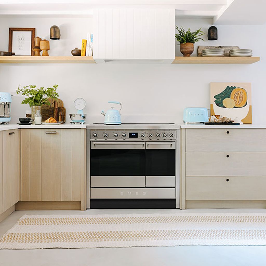 100cm wide Smeg Opera Cooker with gas hob