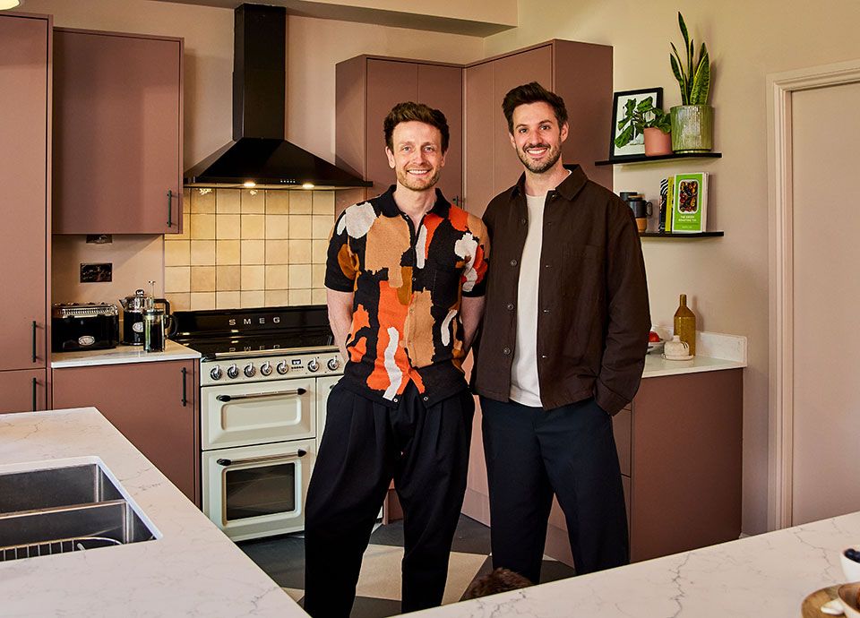 SMEG Victoria range cooker in a renovated open-plan 1930s kitchen with contemporary cabinetry