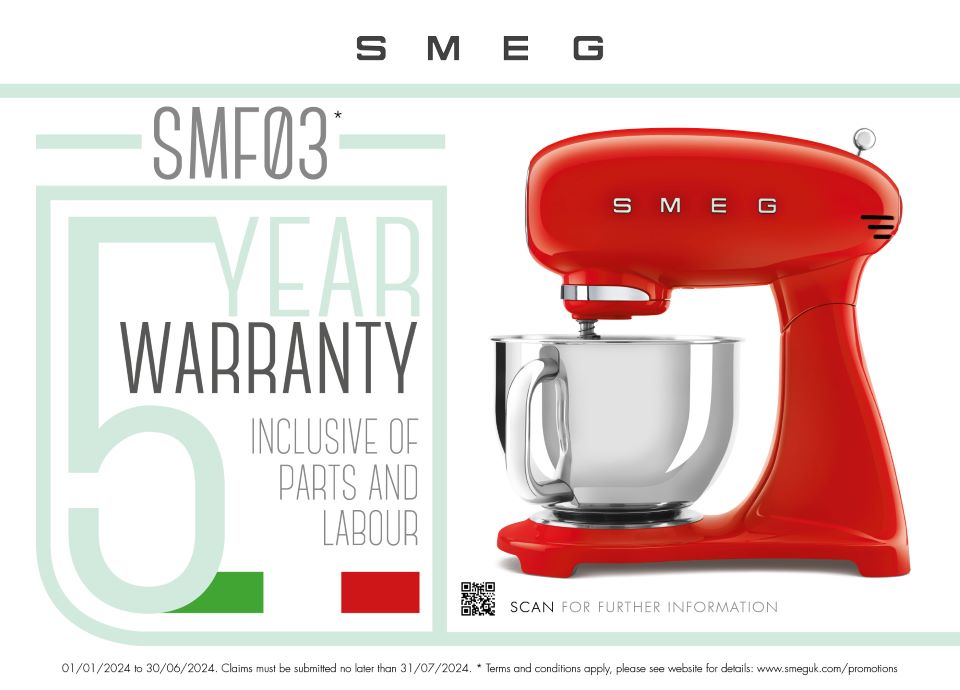 Stand mixer Red SMF03RDUS | Smegusa.com