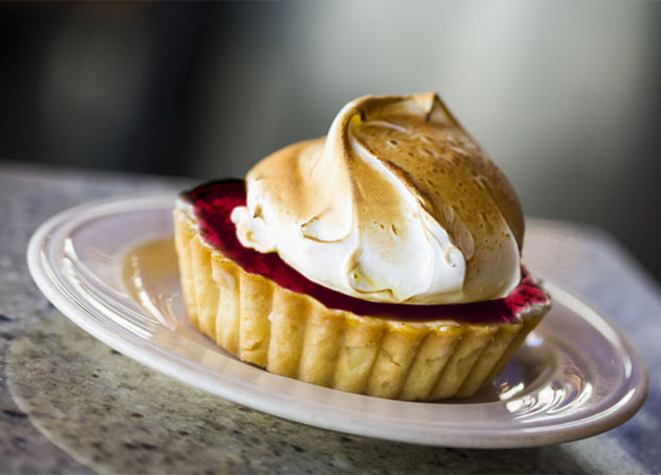 Tartaletas de mora y merengue