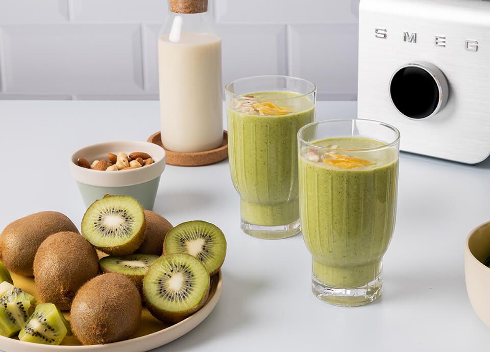Spinach and Kiwi Green Smoothie