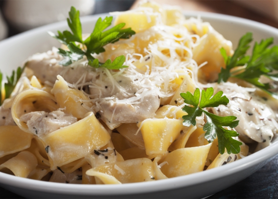 CHICKEN ALFREDO PASTA RECIPE