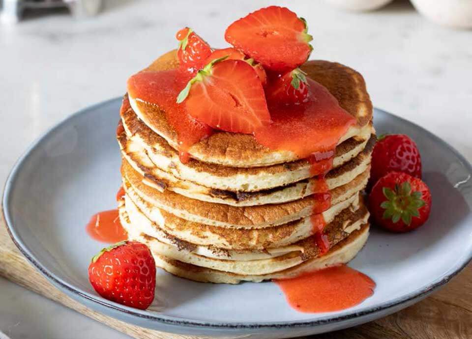 Pancakes with strawberry coulis