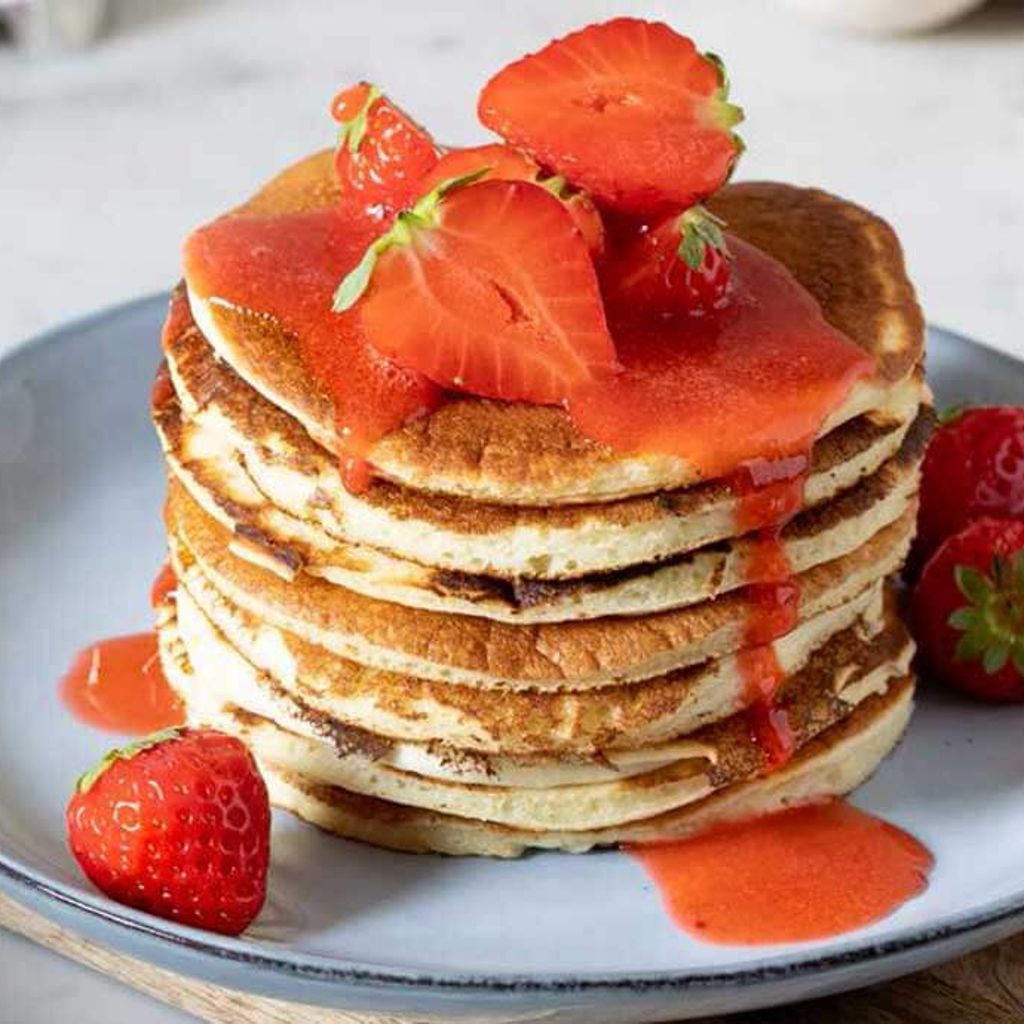 Pancakes with strawberry coulis
