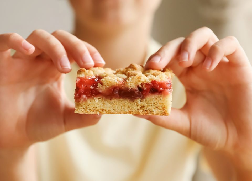 Strawberry Shortcake Bar Recipe
