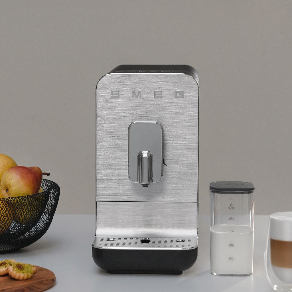 Automatic coffee machine