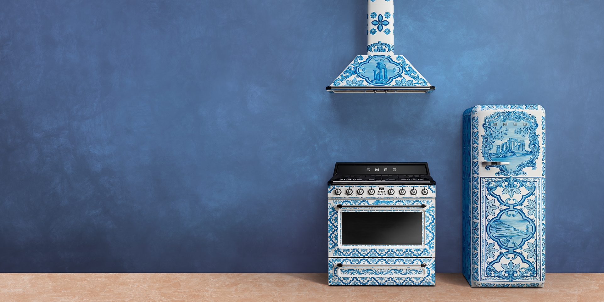 Home domestic appliances SMEG and Dolce&Gabbana
