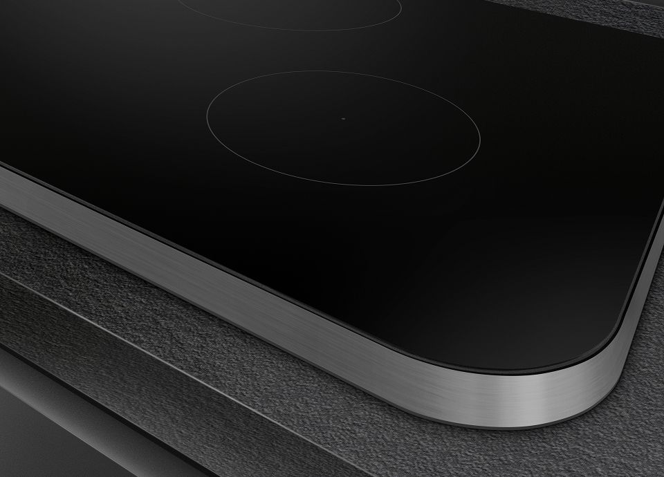 The image shows a closeup with soft edges and the 2-cm high brushed anodised aluminum frame