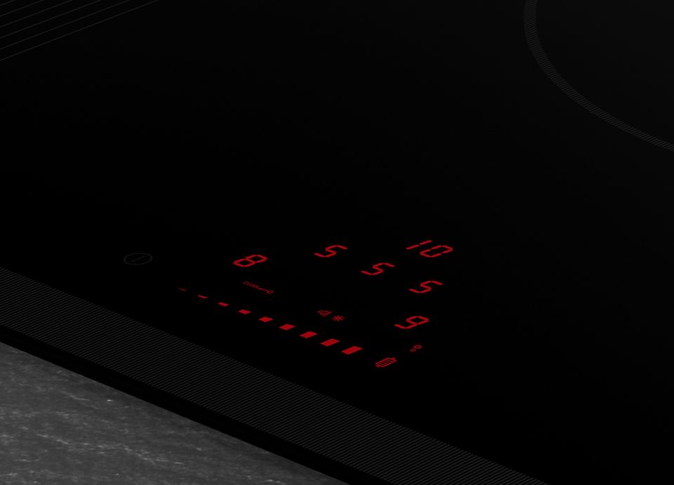 Comandos retroiluminados na placa de indução