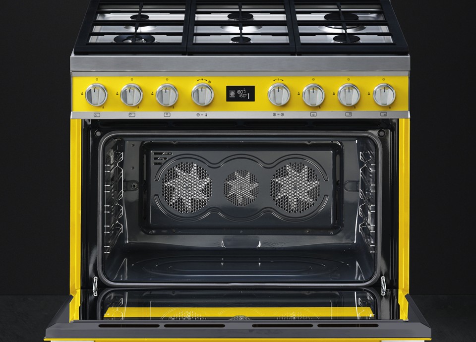 Cooker Black CPF9IPBL | Smeg Australia