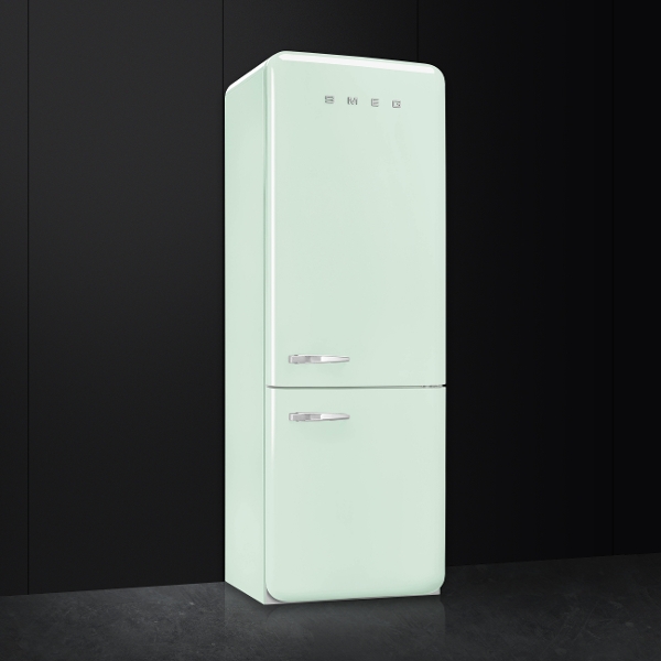 Kombinované chladničky Smeg s mrazicím prostorem ve spodní části