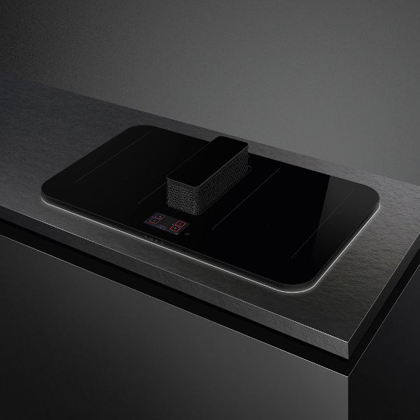 Piani cottura a induzione in vetro nero con cappa integrata