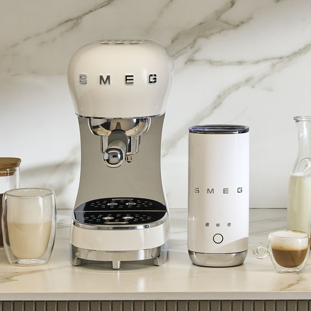 The Smeg Espresso Coffee Machine & Mini Milk Frother Bundle