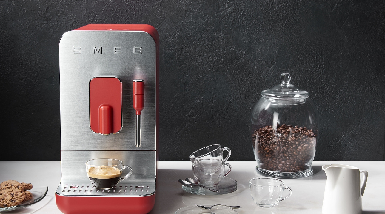 Espresso Coffee Machine White BCC12WHMUK | Smeg.com