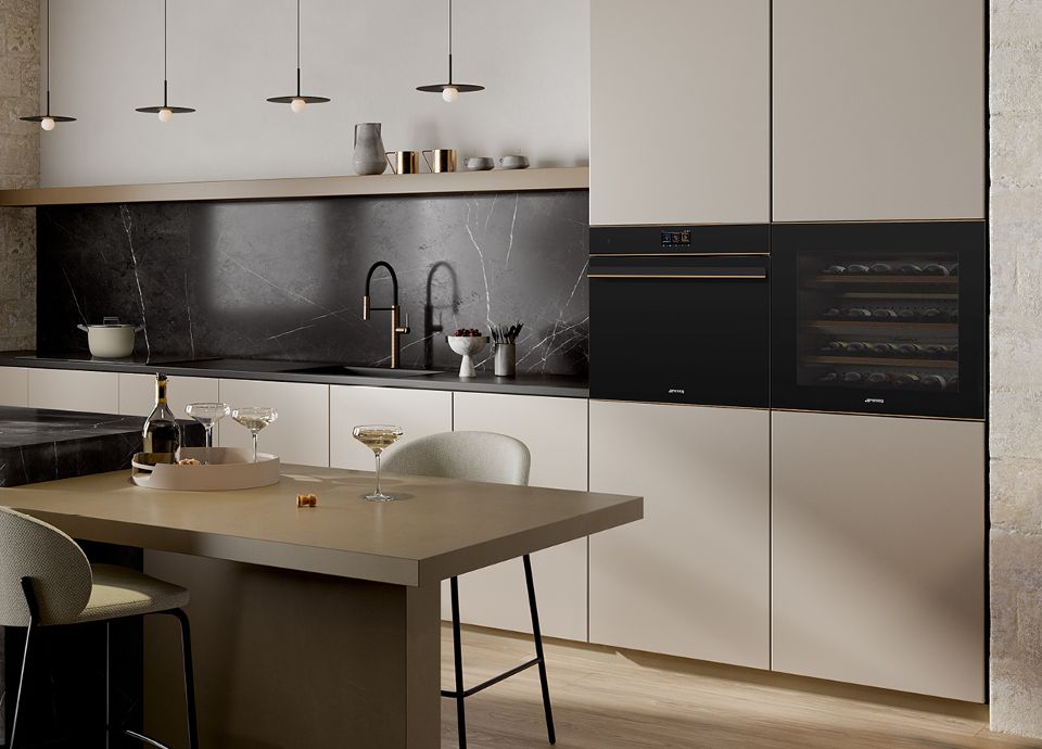 Storing wine at home with Smeg wine coolers