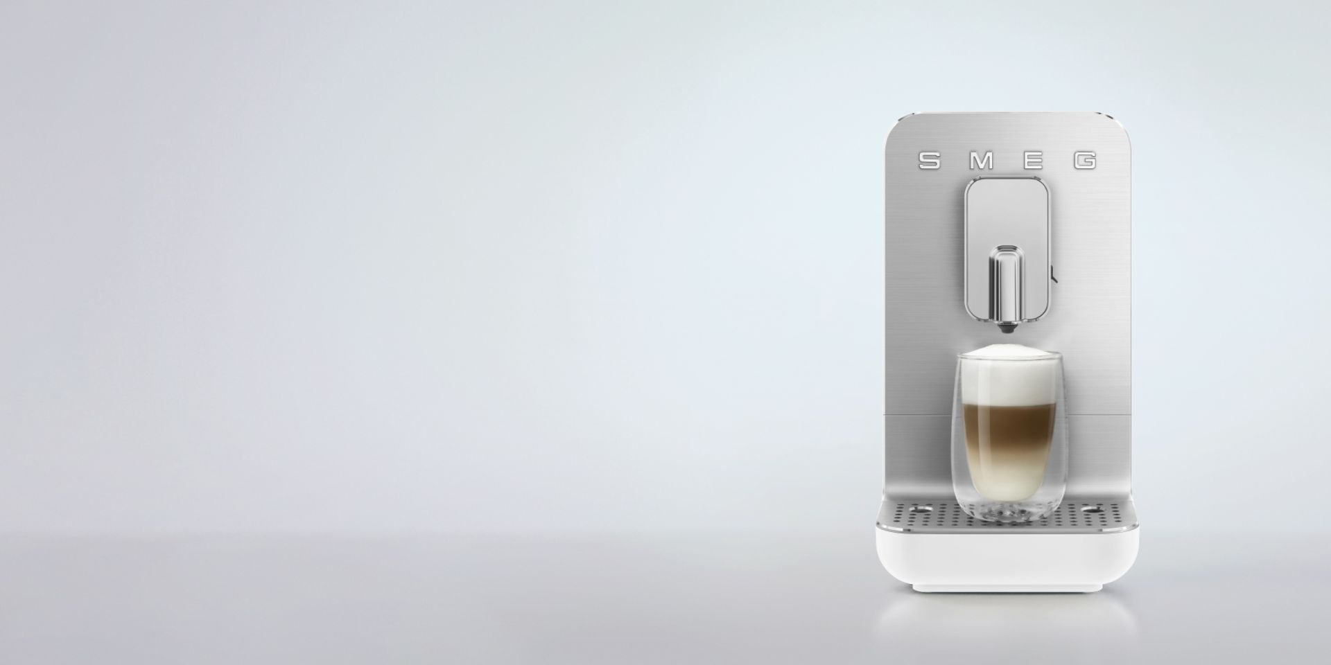 Bean to cup coffee machine