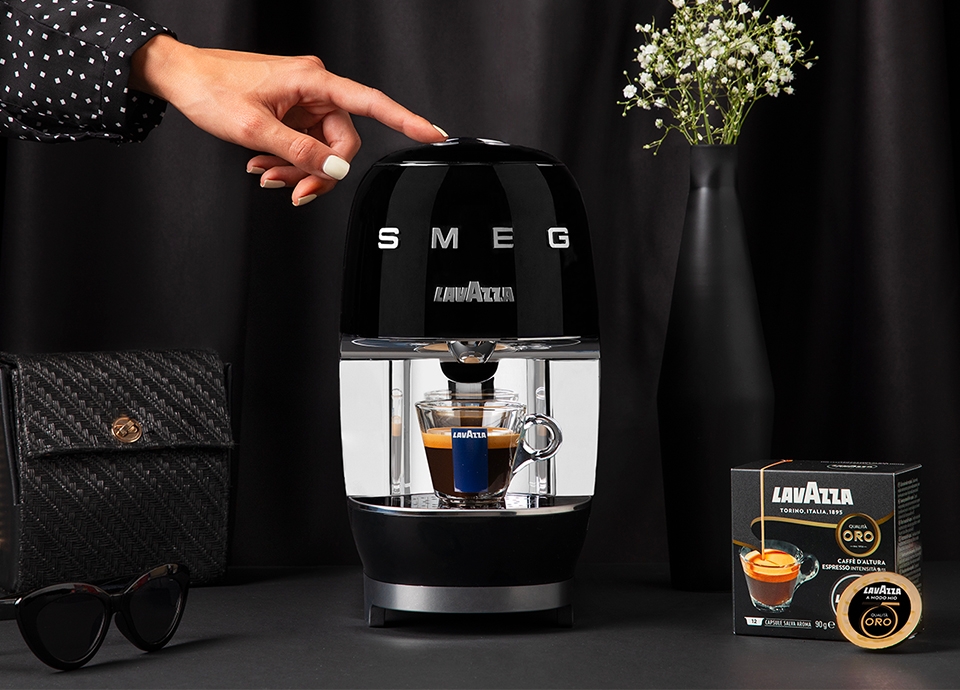 Lavazza A Modo Mio SMEG Coffee Pod Machine Smeg UK