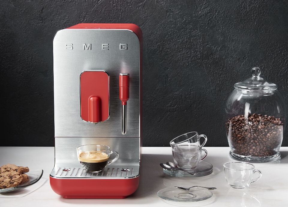 FROM BEAN TO CUP, SMEG’S LATEST COFFEE EXPERIENCE