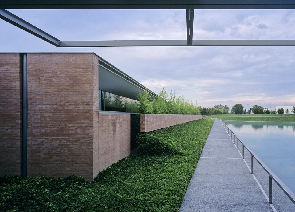 Guido Canali designs the Smeg Headquarters