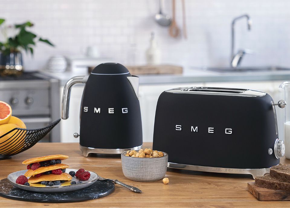 Nouvelle finition "Noir mat" Smeg