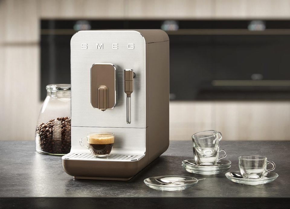 BEAN TO CUP Coffee machine By Smeg