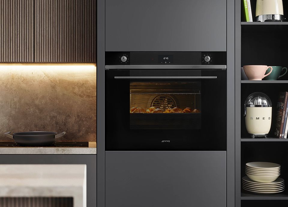 70-75 cm Smeg Ovens