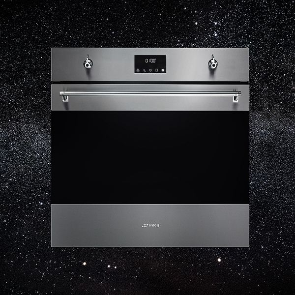 Four Vicroria Noir SMEG SF6905N1