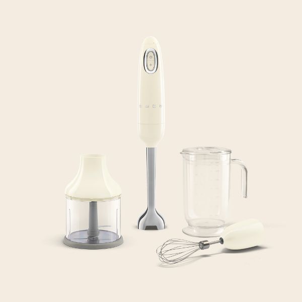 Hand blenders with accessories