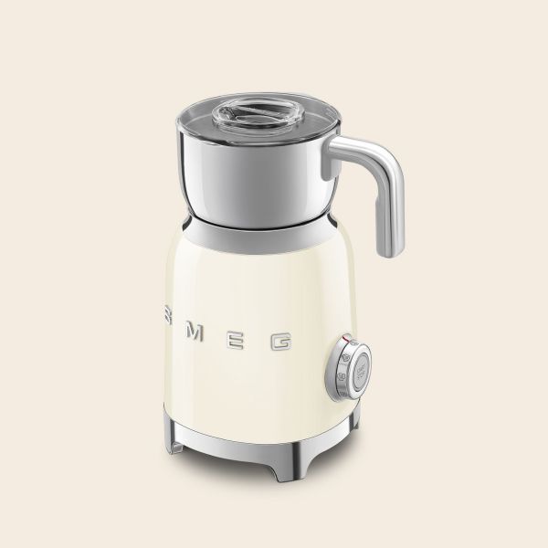 Cream-colored Smeg multifunction milk frother with a steel jug, easy and quick, perfect for preparing hot and cold milk and hot chocolate.