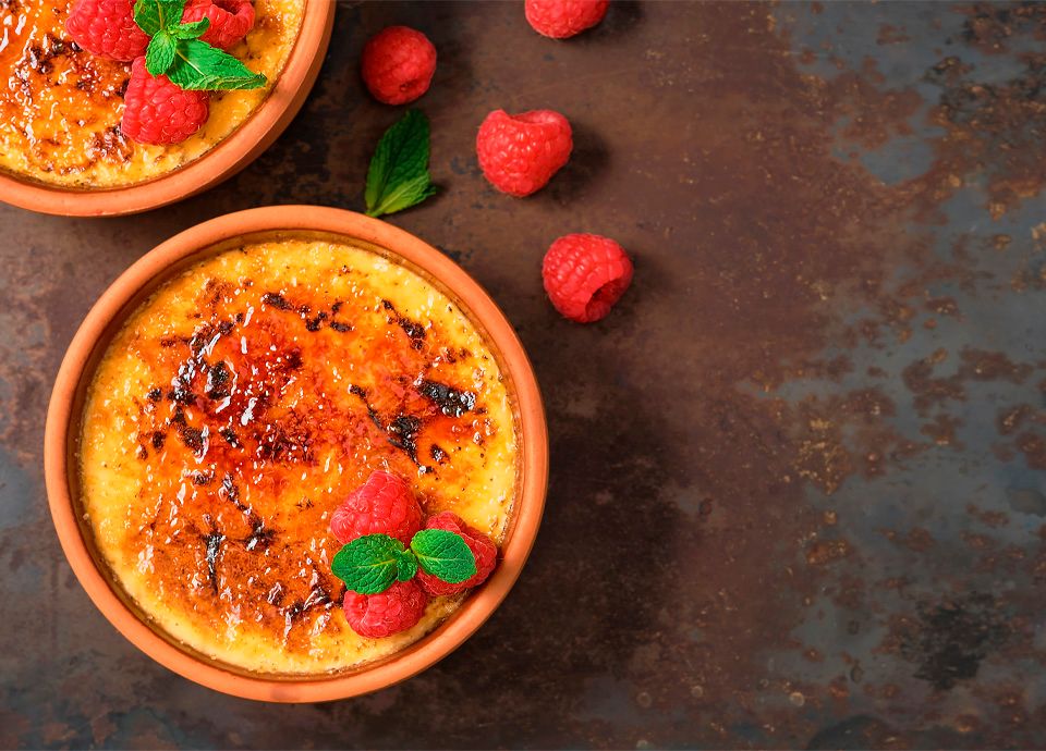 Ricetta Crema catalana con frutti rossi e crumble