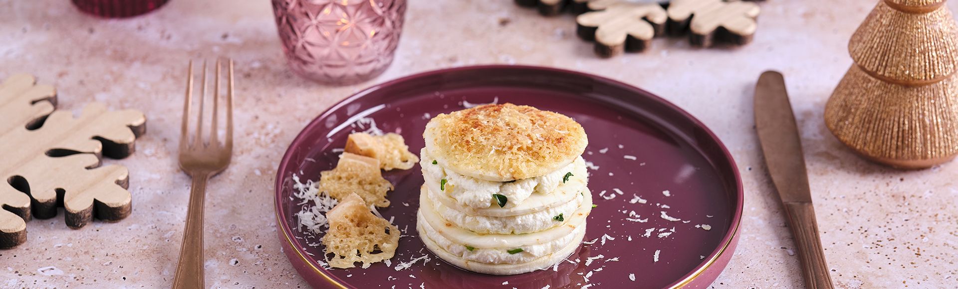 Millefoglie di sedano rapa gratinato, ricotta, spinaci e chips di parmigiano