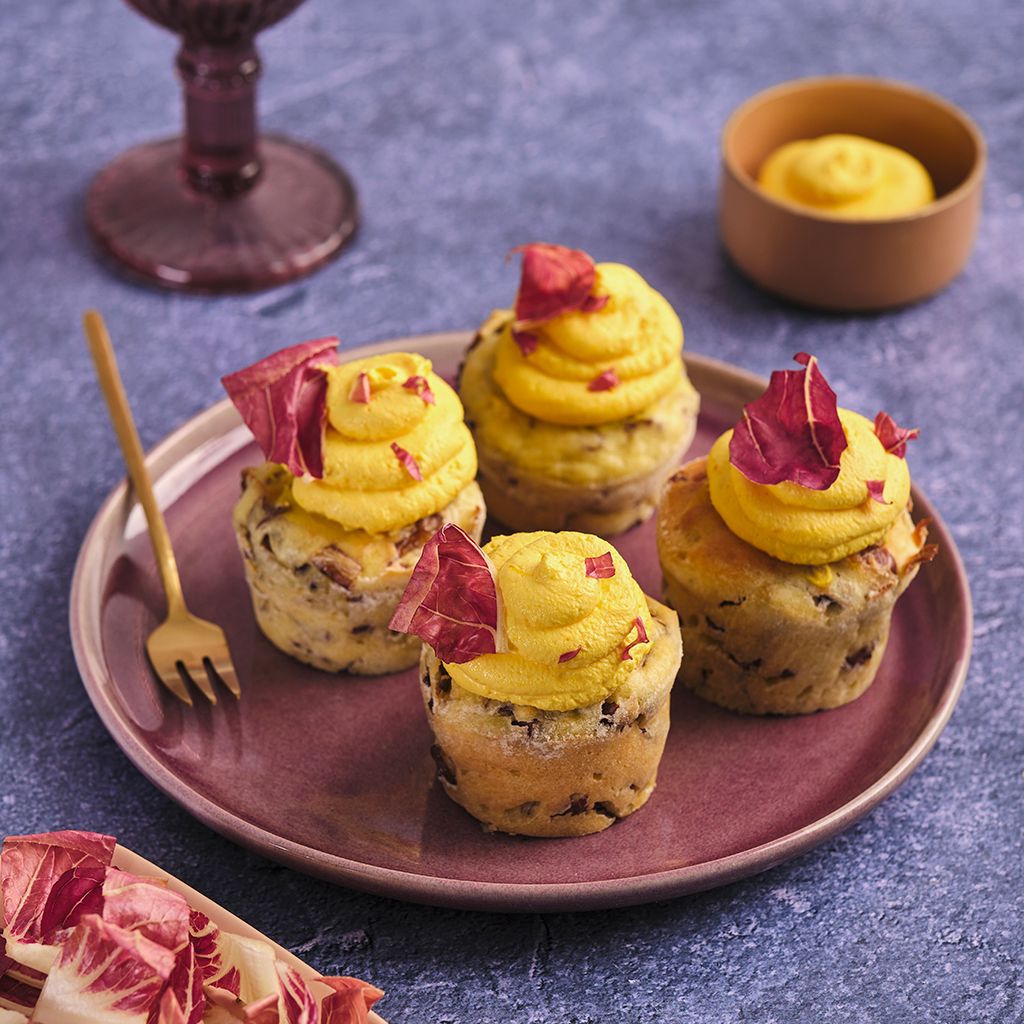 Radicchio muffin with saffron mousse