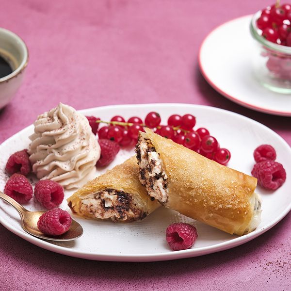 phyllo-dough-strudel-with-ricotta-chocolate-chips-and-red-berries