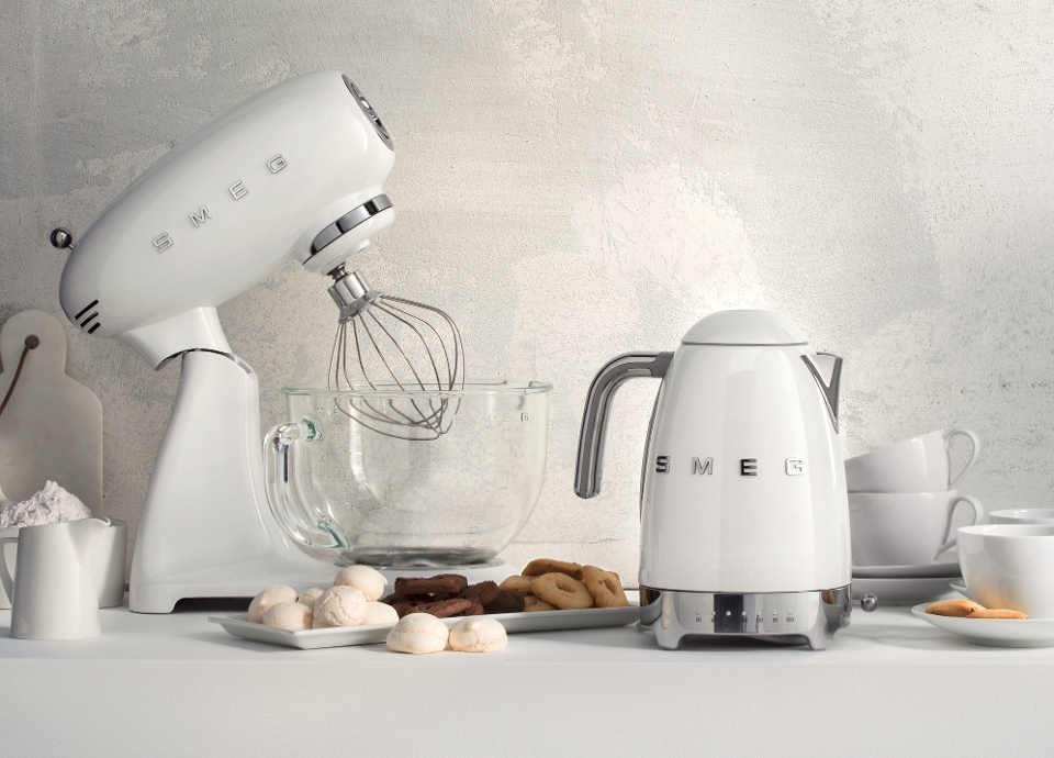 Full color stand mixer Full color stand mixer