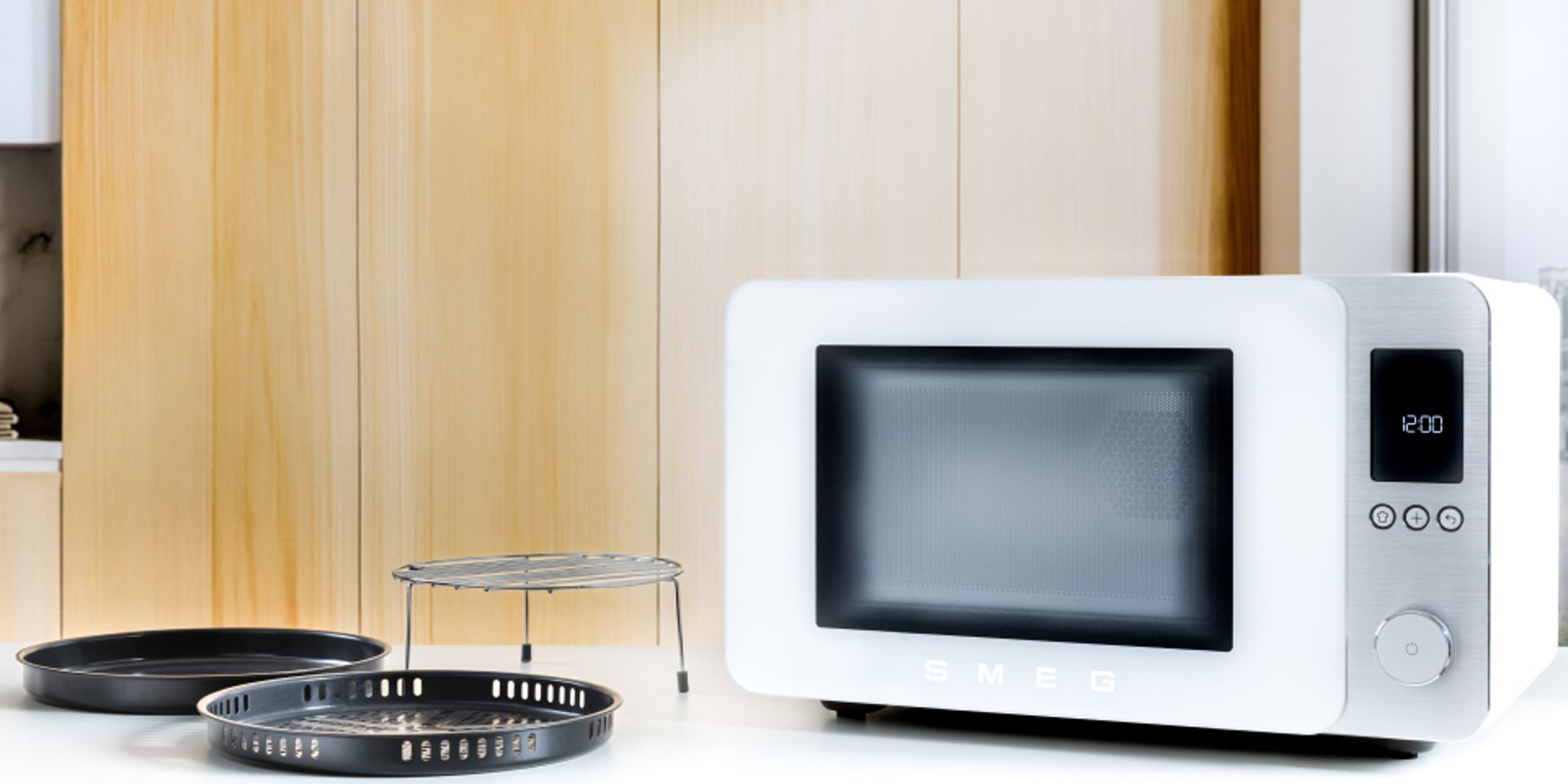 Micro-ondes combiné MOC02WHMEU