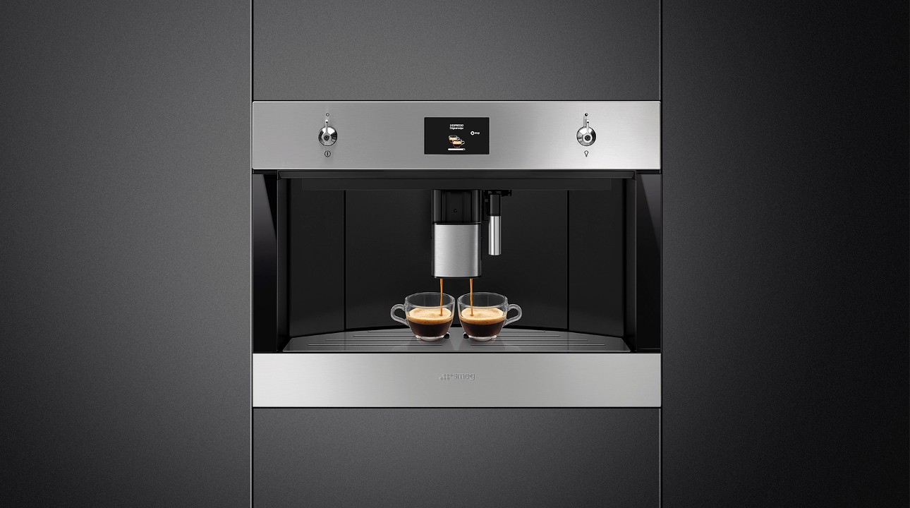 Einbau-Kaffeevollautomaten der Serie Classici von Smeg