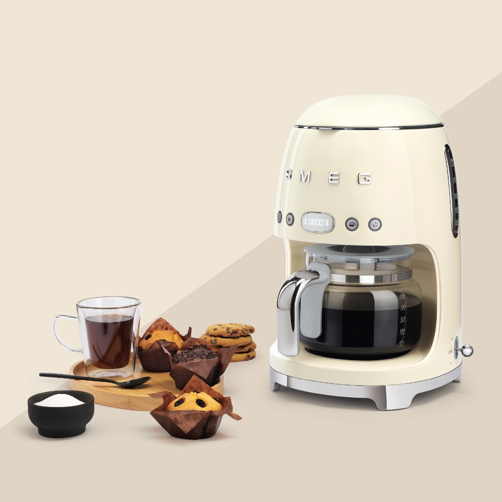 THE SMEG DRIP COFFEE MACHINE