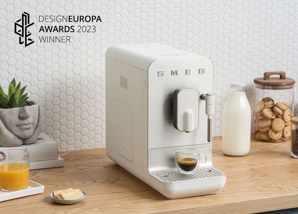 Smeg BCC full automatic coffee machine - designeuropa award 2023